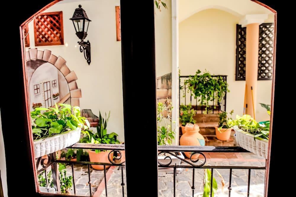 The Mt Hotel بافارو المظهر الخارجي الصورة